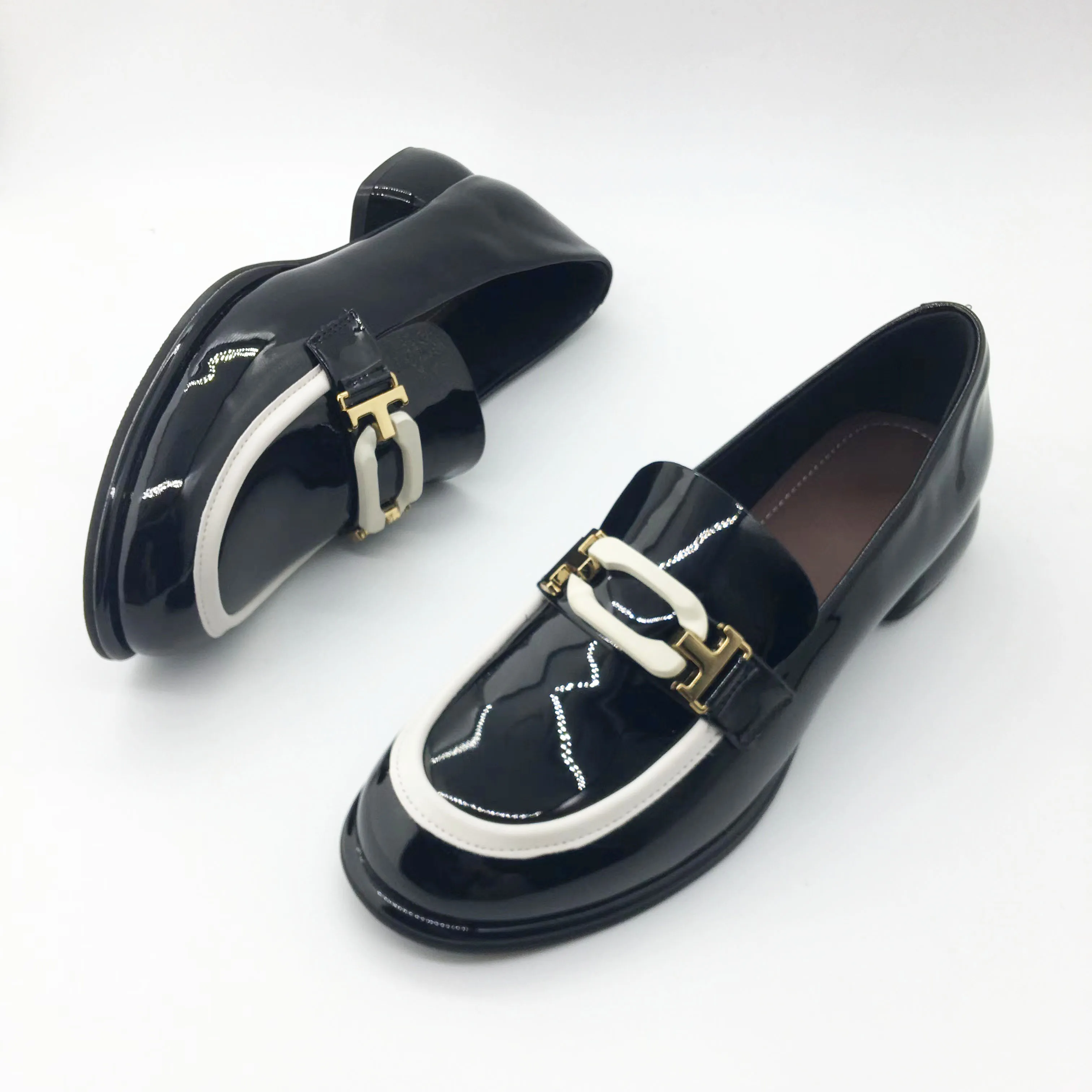 New British Style Loafer Shoes Thin Mid-heel Thick Sole Single Shoes Tall and Breathable Mirror Patent Leather Shoes Women PU