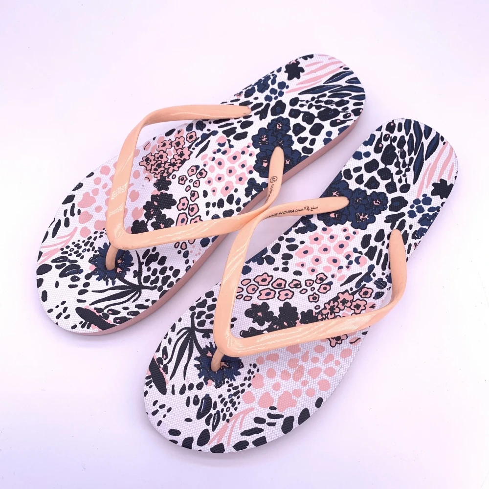 Ladies Shoes and Sandals House Slippers Beach Flip Fops