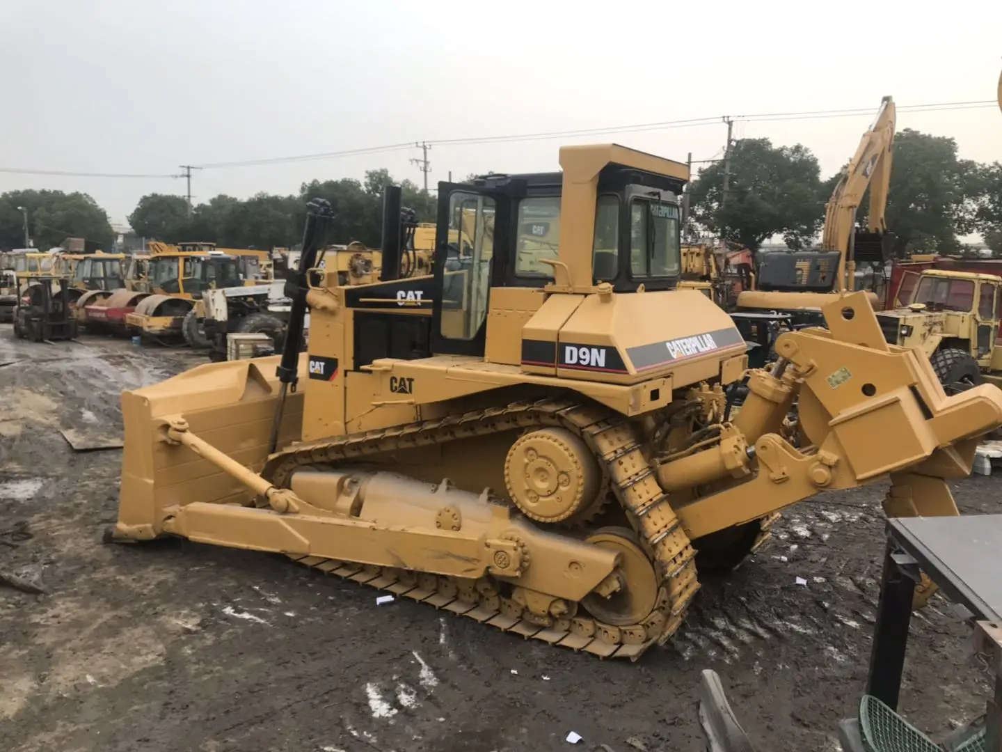 Тяжелая строительная техника cat d9n бульдозер