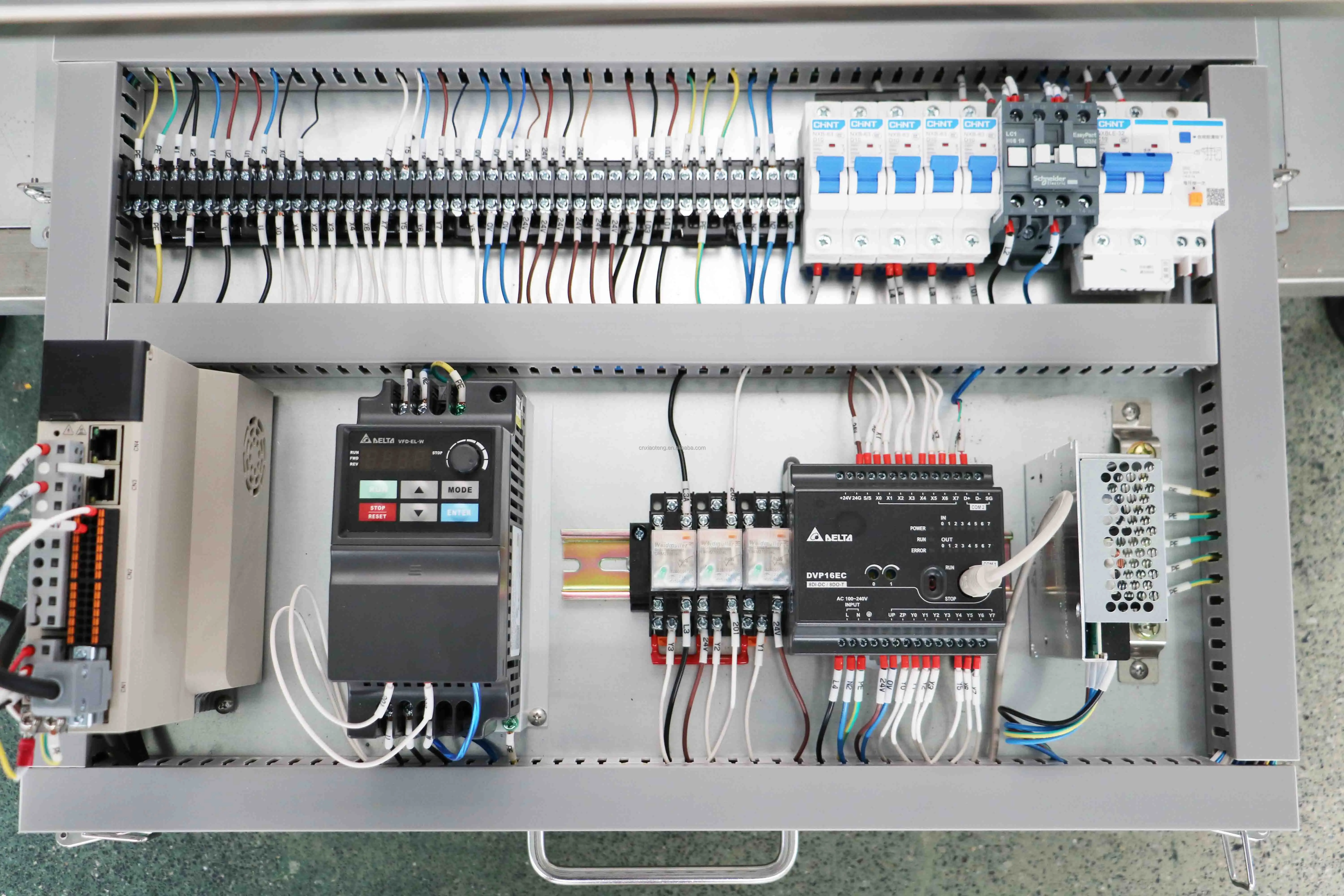 XT-LSA-3 Customized Factory Direct Sale Fully Automatic Top Surface And Double Side Labeling Machine