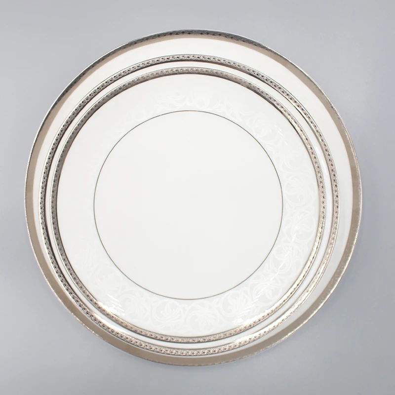 China Manufacturer of Porcelain Bone Dinnerwares 18 pcs Ceramic Tableware Dinning Plates Dinner set