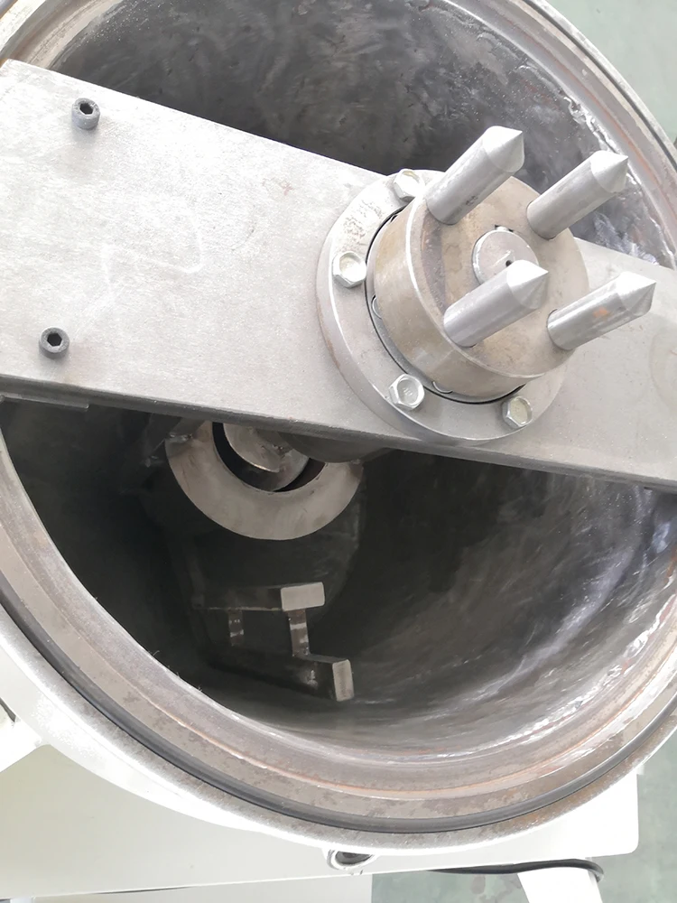 Thin film-degassing vacuum mixing and injection device-100L