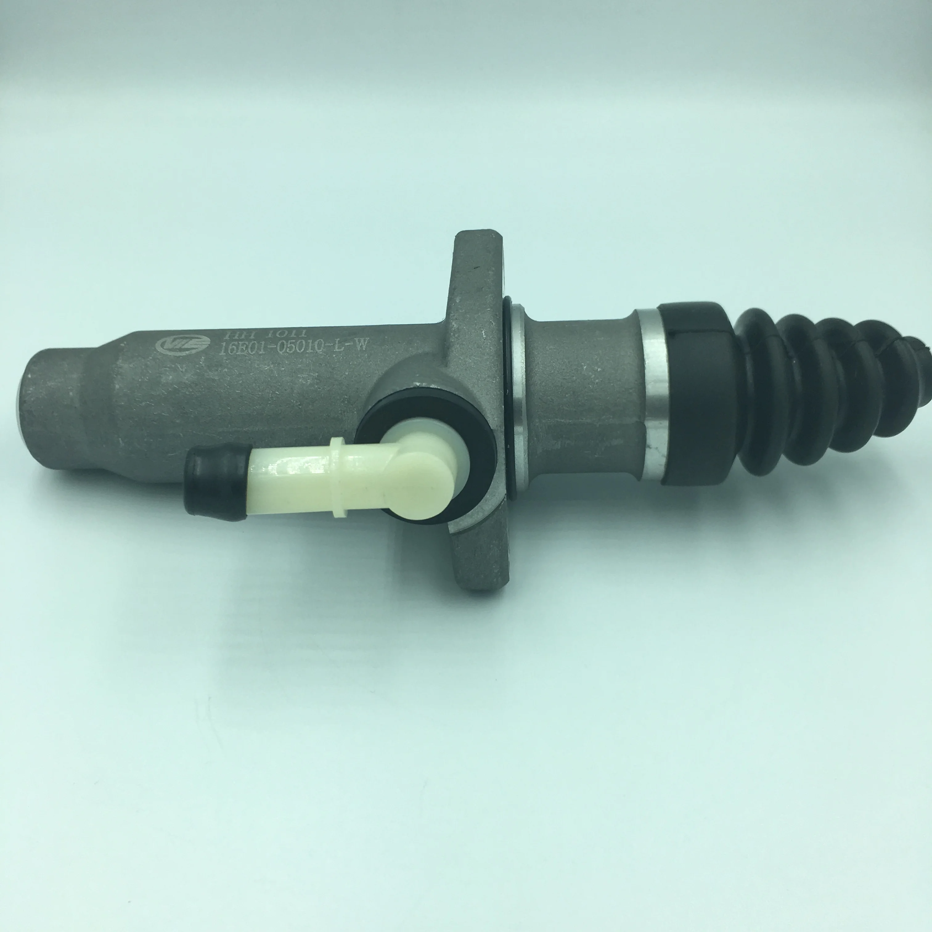 Manufacturers sell high quality automobile clutch main pump or hydraulic clutch main cylinder 16E0105010LW