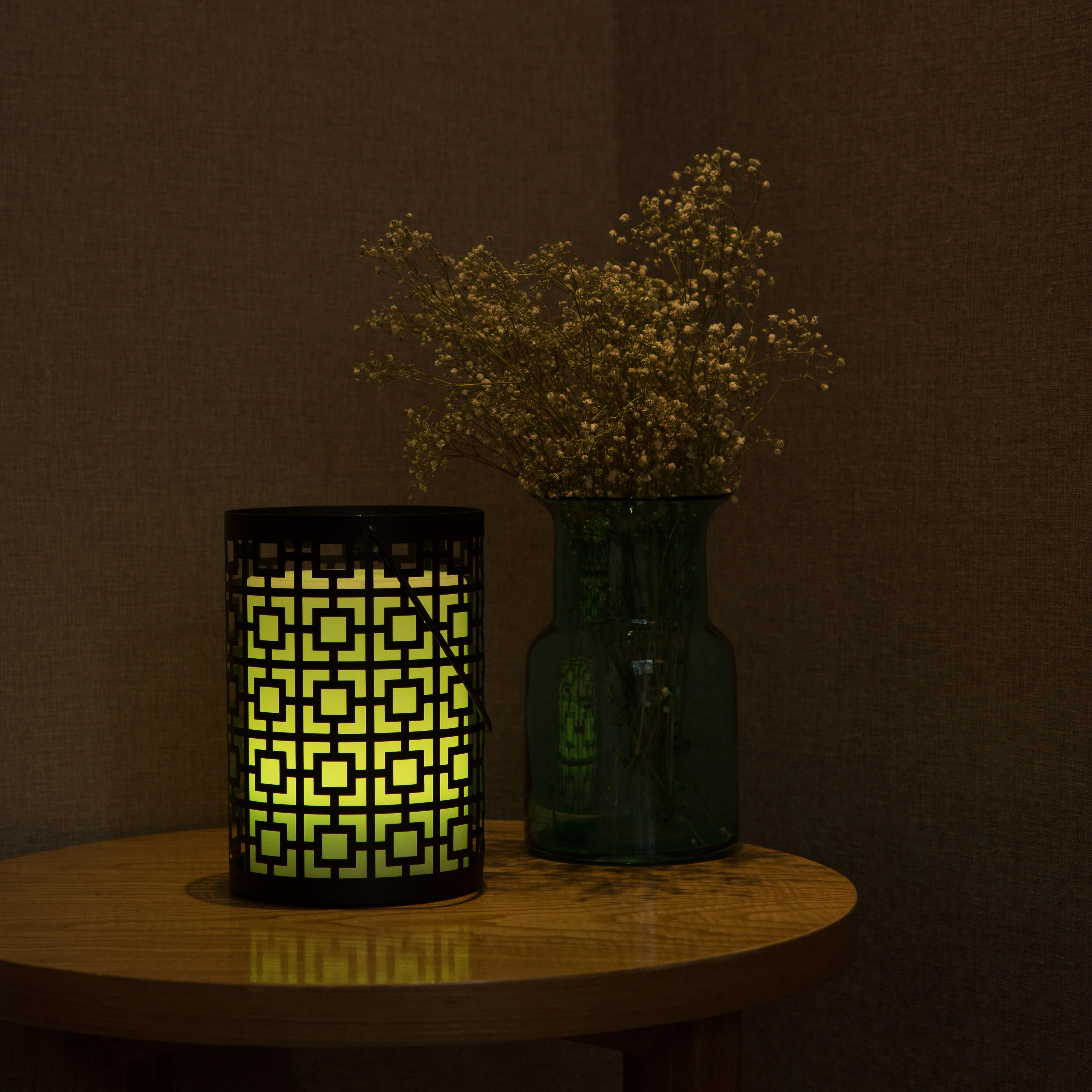 The Chinese Hollowed-out Style Cylinder Led Rechargeable Table Light For Home