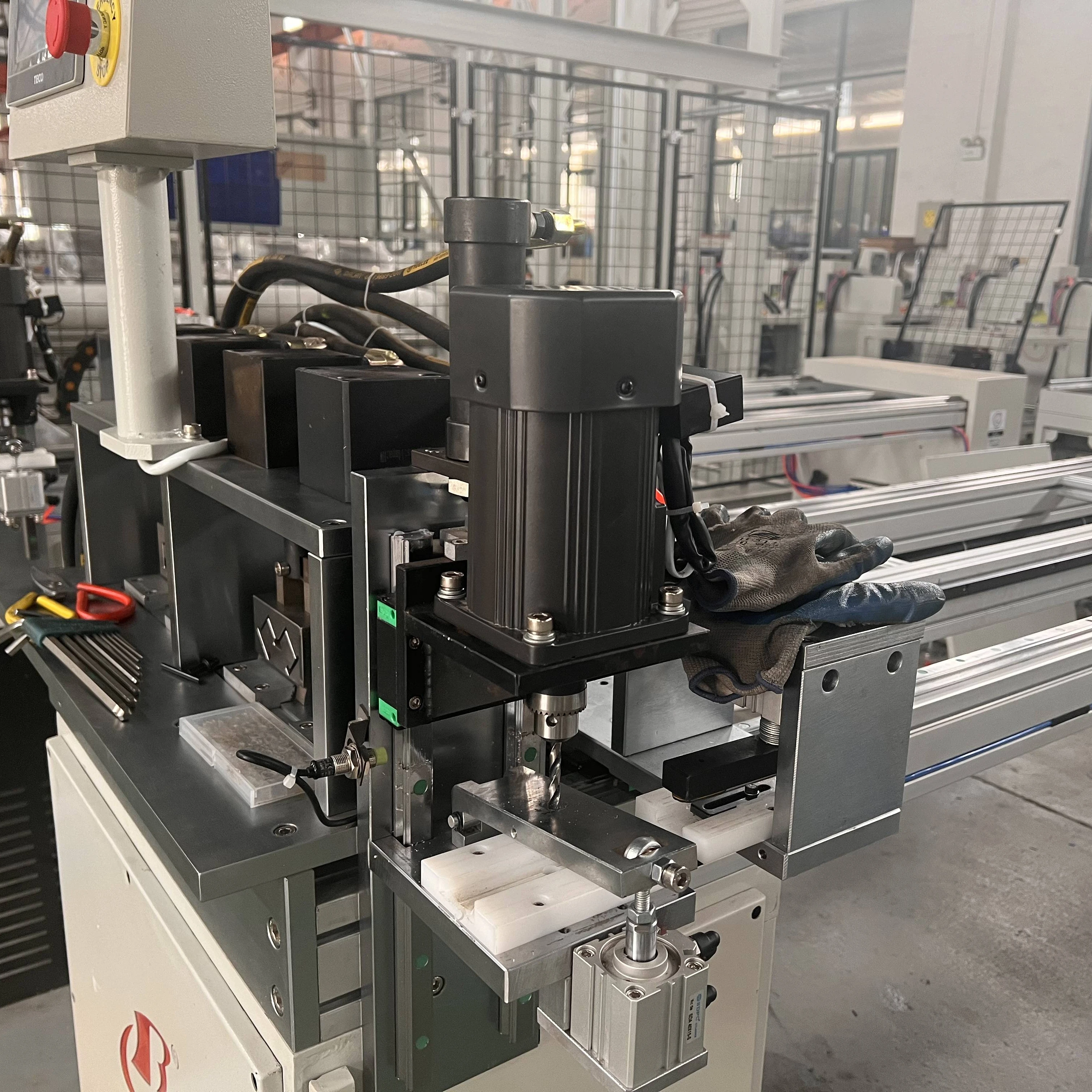 Indispensable Choice Aluminum Rails Punching Machine for Blinds