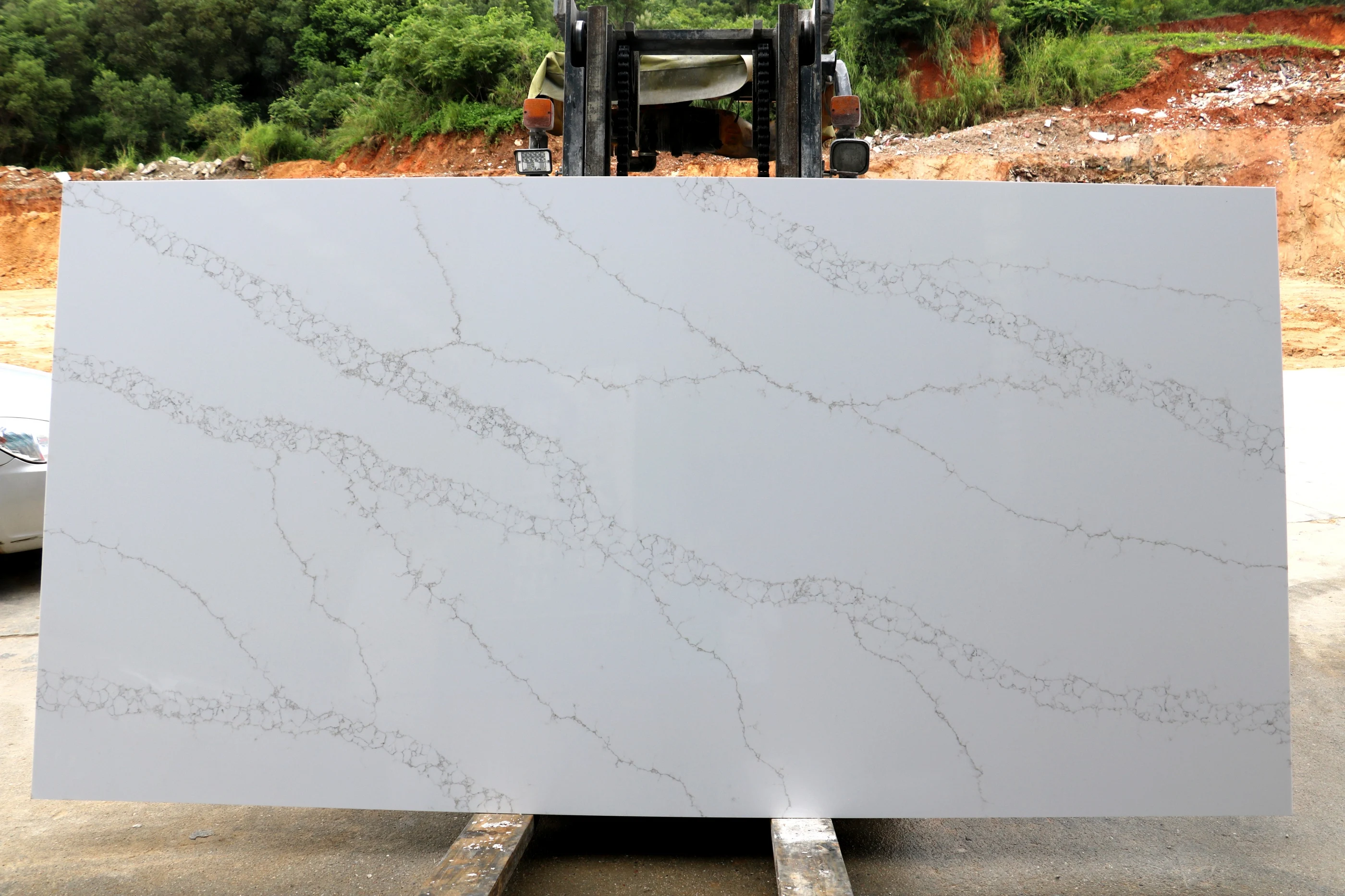 Factory Direct Supply Price Modern Finish White Color Artificial Quartz Slab Stone for Kitchen Bathroom Kitchen Island Table Top