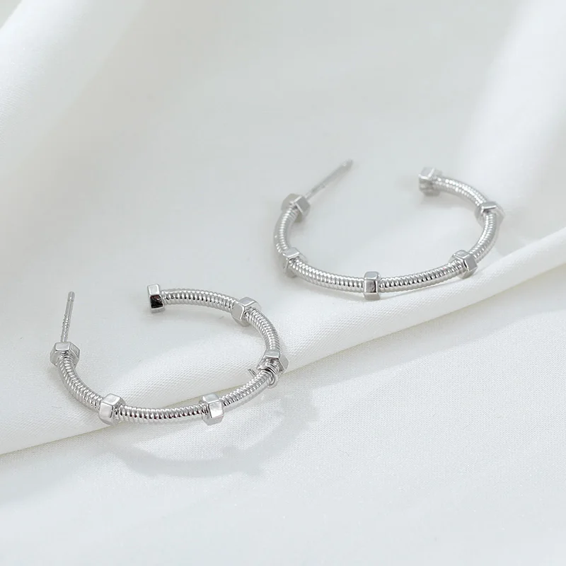 
unique round screw spike stud earrings in copper material Jewelry gold And silvery wholesale statement earrings 