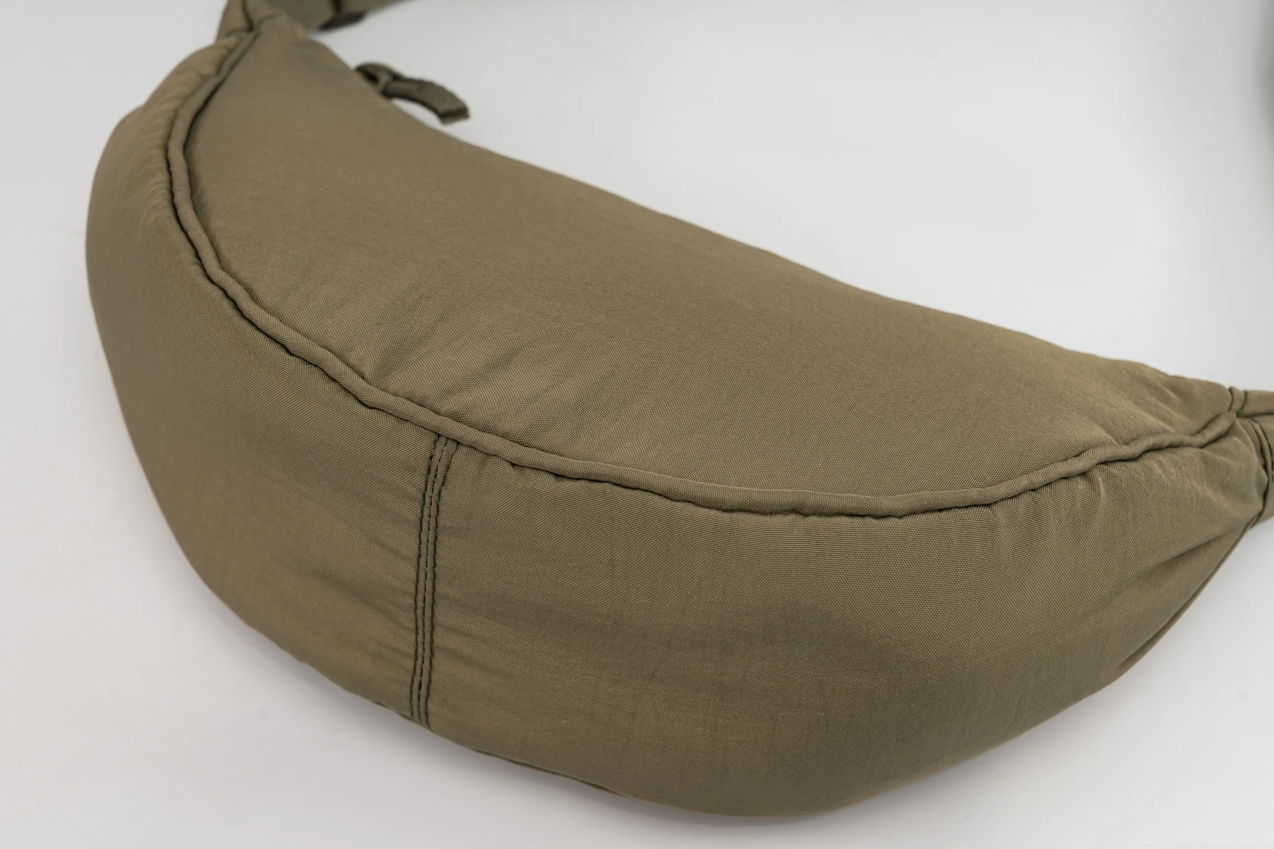 Crescent Bags for Women Crossbody for Women Small Sling Bag Cute Bags for Women with Adjustable Strap