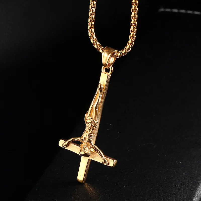 DAICY new fashion men 18k gold stainless steel inverted jesus cross pendant