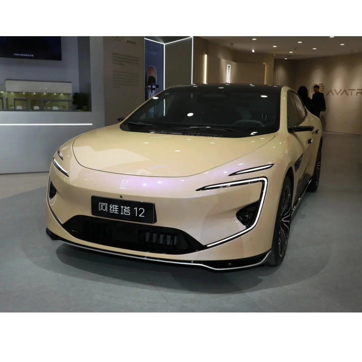 2024 новейший электрический автомобиль Changan Avatr 12 новый 5-местный роскошный седан с левым рулем