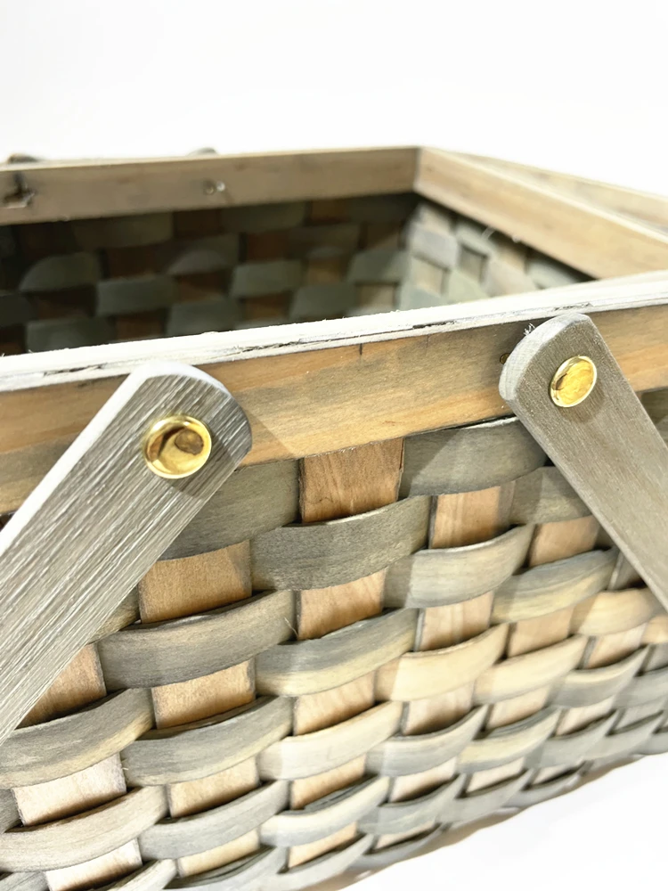 Picnic basket ,woodchip Hand made basket with lid ,natural color out side basket