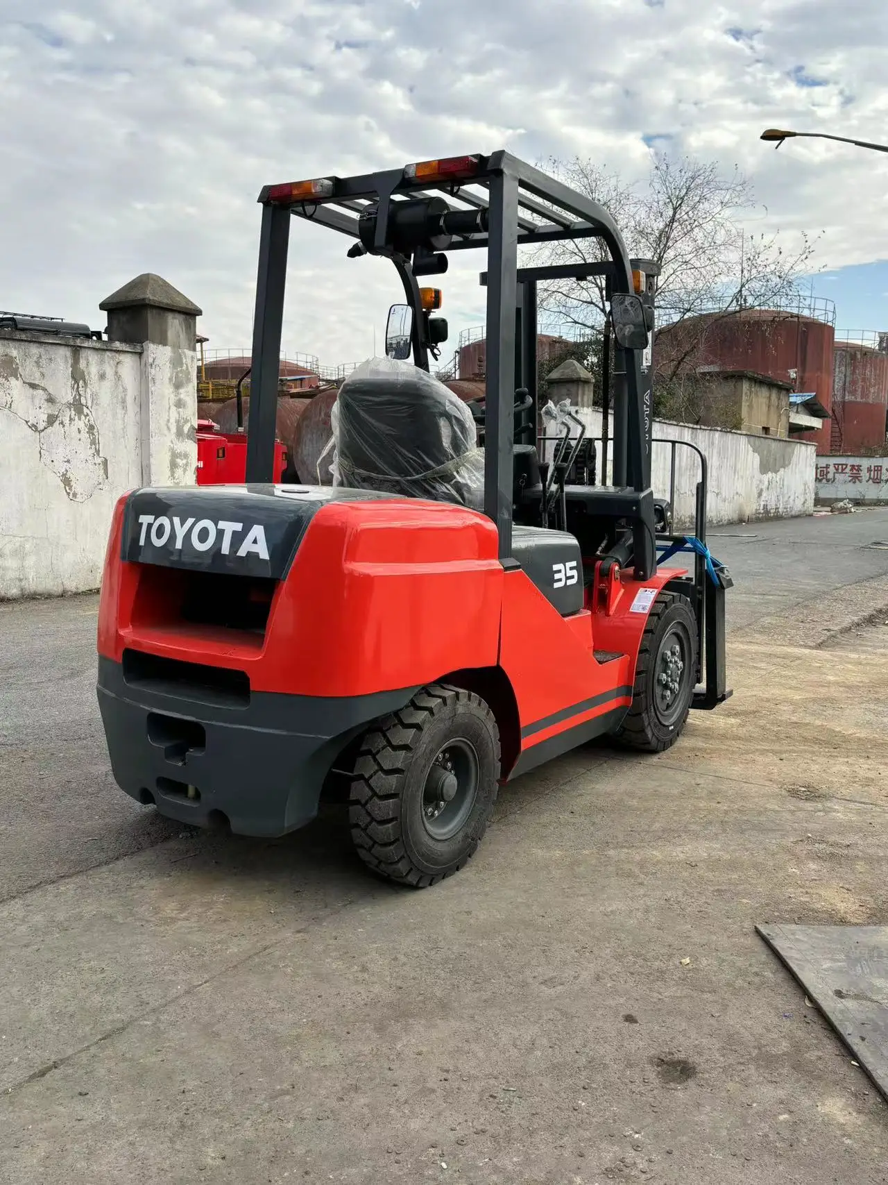 forklift lifting capacity 3 ton 3.5 ton Japan brand very new low price for sale