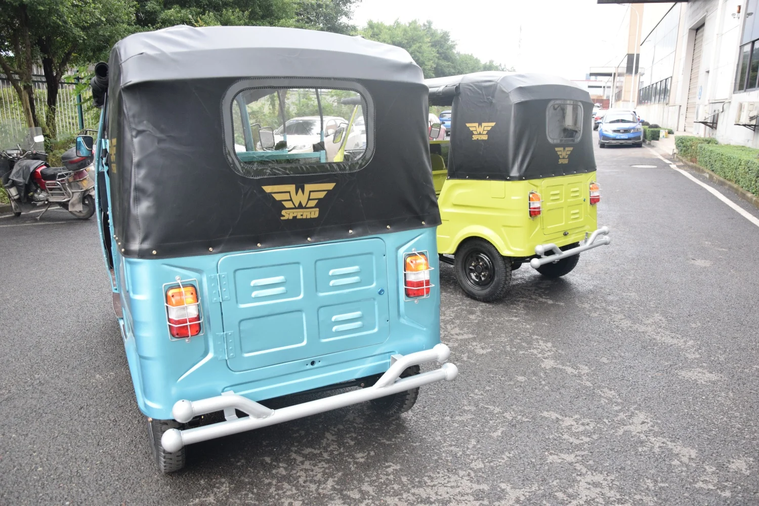 Hot sale KEKE max 5 6 7 passenger taxi gasoline Bajaj  tricycle 3 wheeler tuk tuk spare parts available