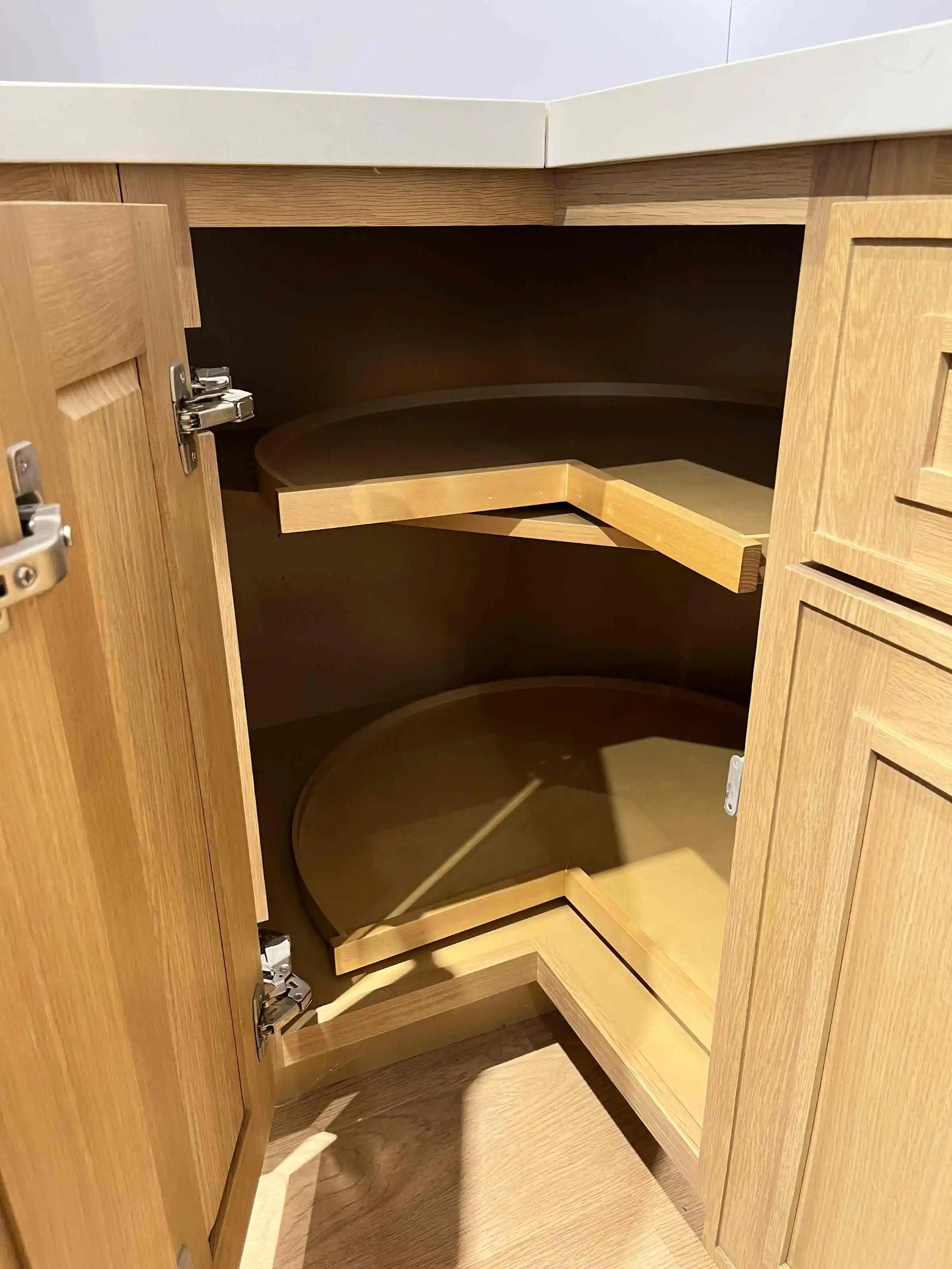 Vietnam Factory Modern Design RTA Kitchen Storage Cabinet Solid Wood Veneer Cupboards Sink Accessory MDF Carcase American