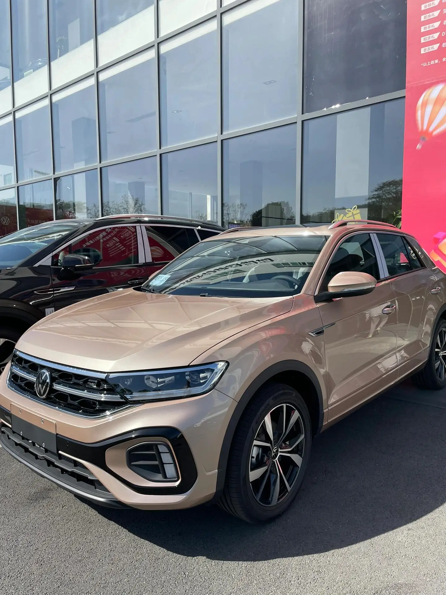 Популярный автомобиль VW T ROC 2024 2023 280TSI 300TSI DSG R18 1 5 L4 160 л.с. 200 км/ч TROC бензиновый компактный внедорожник для Volkswagen