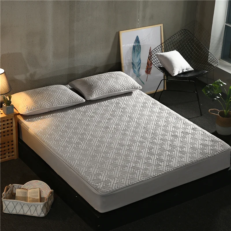  Wholesale high quality mattress cover comfortable breathable constant temperature and warm quilted bed