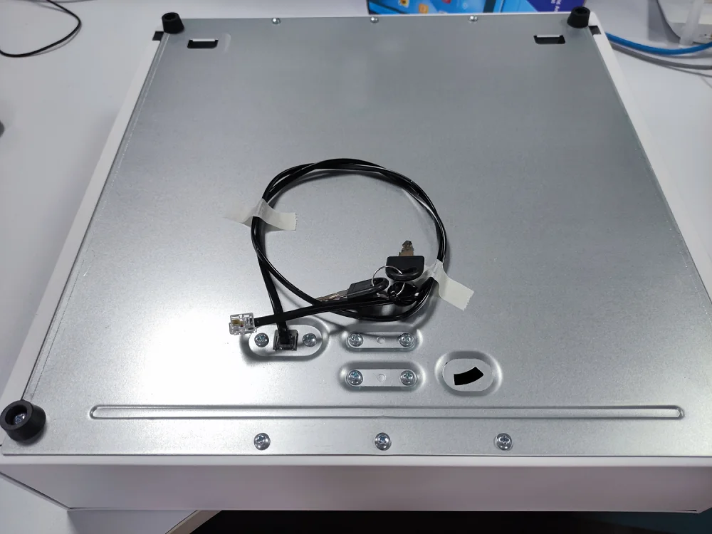 Cashier Box Cash Register Drawer for Point of Sale (POS) System 5 Bill 5 Coin RJ11 Key-Lock for Stores, Shops, and Businesses