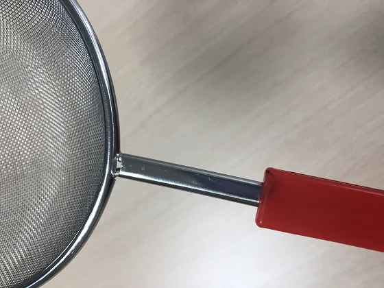 Hot Sale Kitchen Tool Stainless Steel Mesh Colander Sifter Sieve S.S. Mesh Strainer With Non-Slip Plastic Red Handle