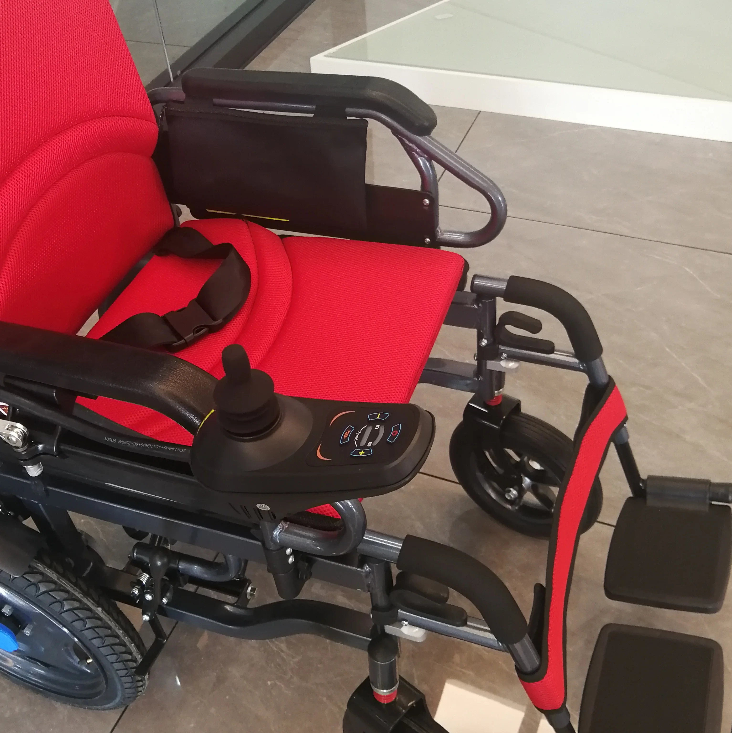 HG-W680S New Design Cheap price Rehabilitation foldable seat antishock system Electric Power Wheelchair