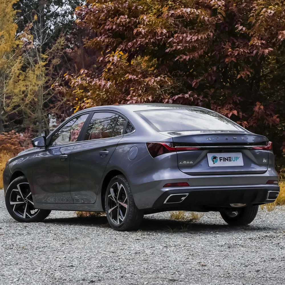 Roewe i5 2023 1.5L ручная превосходная версия семейный седан отличный двухэкранный бензиновый автомобиль