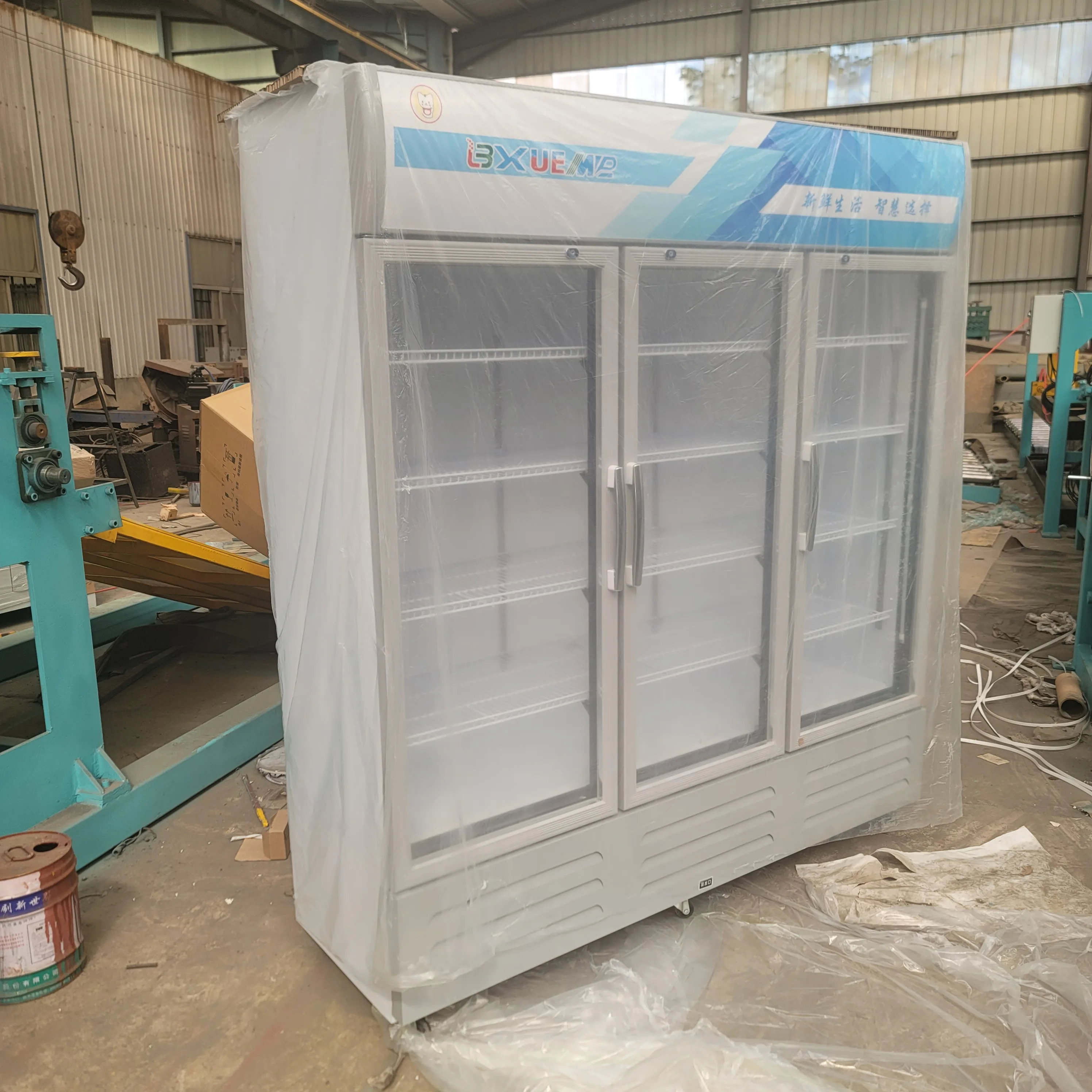 Commercial Cheap Price Pipe Cooling System Upright Cooler 3 Triple Door Beverage Bottle Display Refrigerator