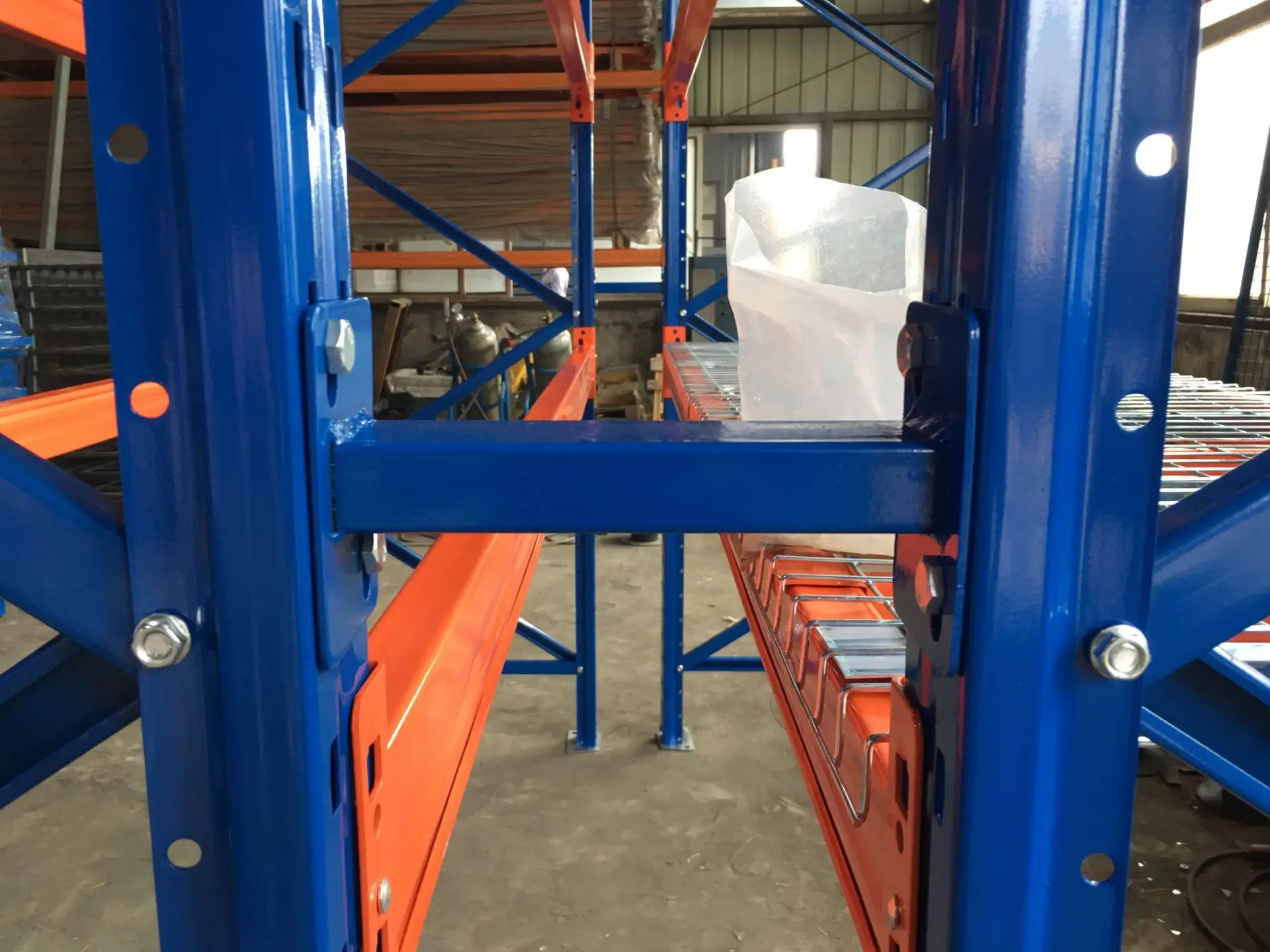 Adjustable Pallet Rack (2)