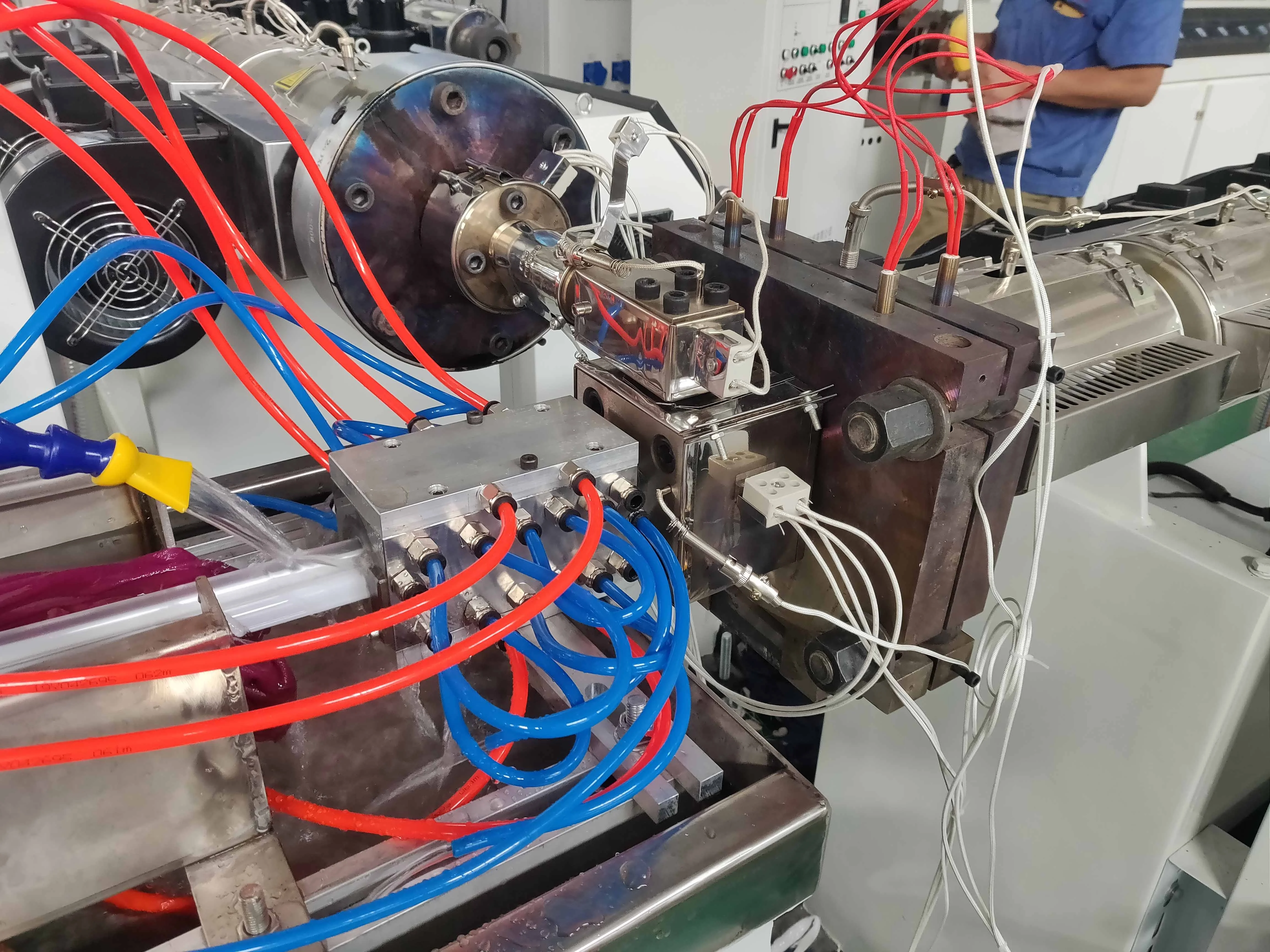 PC ABS PMMA plastic LED lamp shade production line/pc profile tube light making machines/extruder