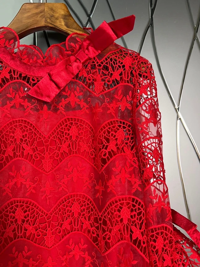 Tops Fashion Designer Blouses 2023 Spring Summer Blouse Women Allover Crochet Lace Embroidery Bow Deco Flare Sleeve Red Blue Top