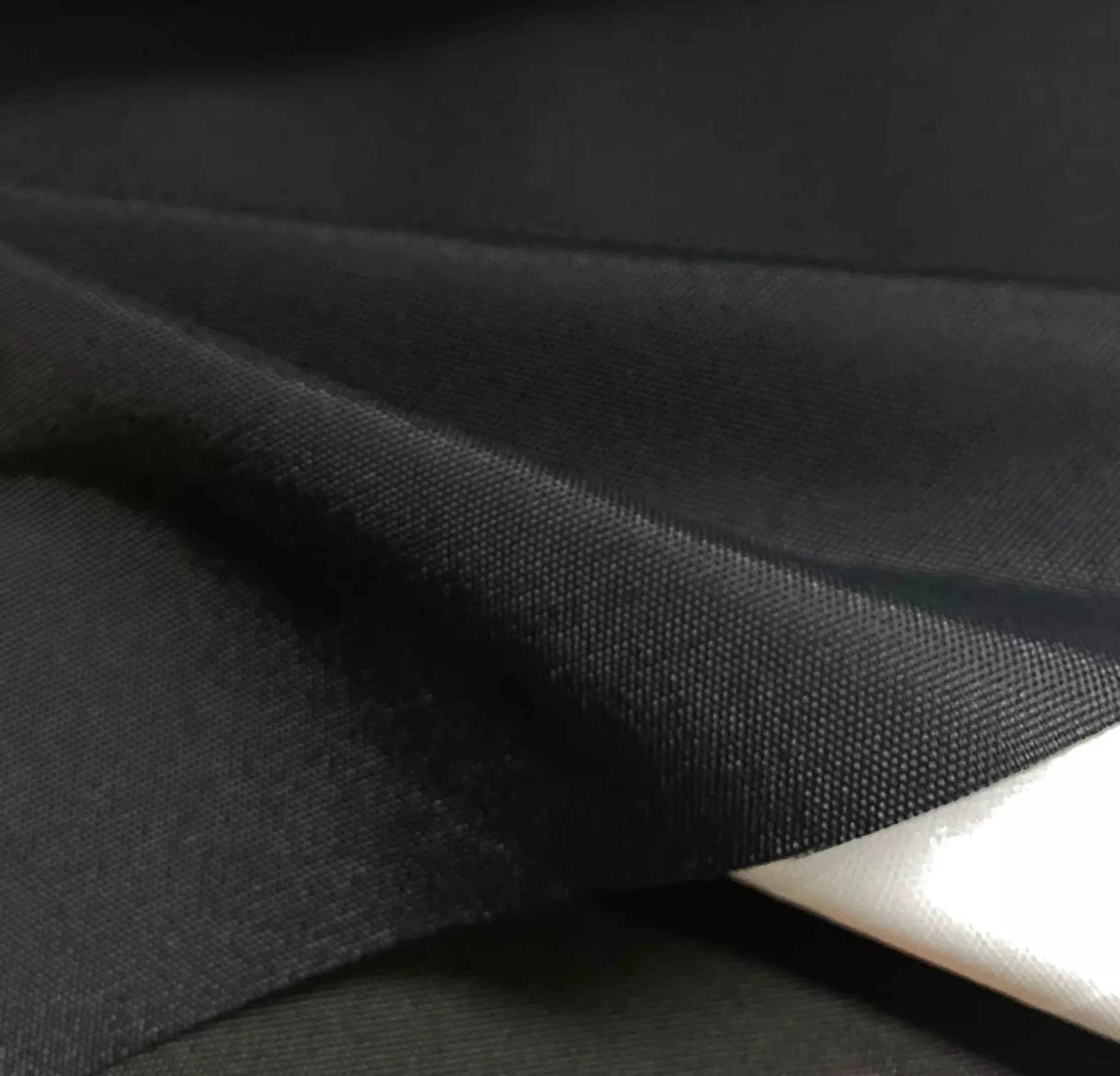 220GSM 100Nylon 4200D oxford fabric DWR shine TPU milky transfer coated fabric breathable 5000MM/3000MM for garment fabric