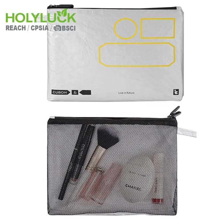 New Arrival Custom Sustainable Tyvek Tote Makeup Bag Stylish Large Capacity Travel Toiletry Wet And Dry Separation Bag