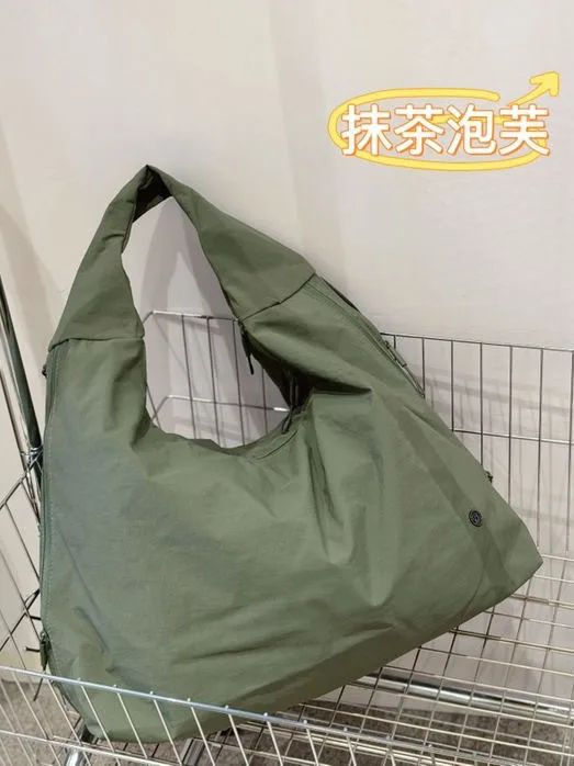 2024 Bobo Puff Series Ultra Light Parachute Fabric Shoulder Underarm Bag Fashionable Simple Cloth