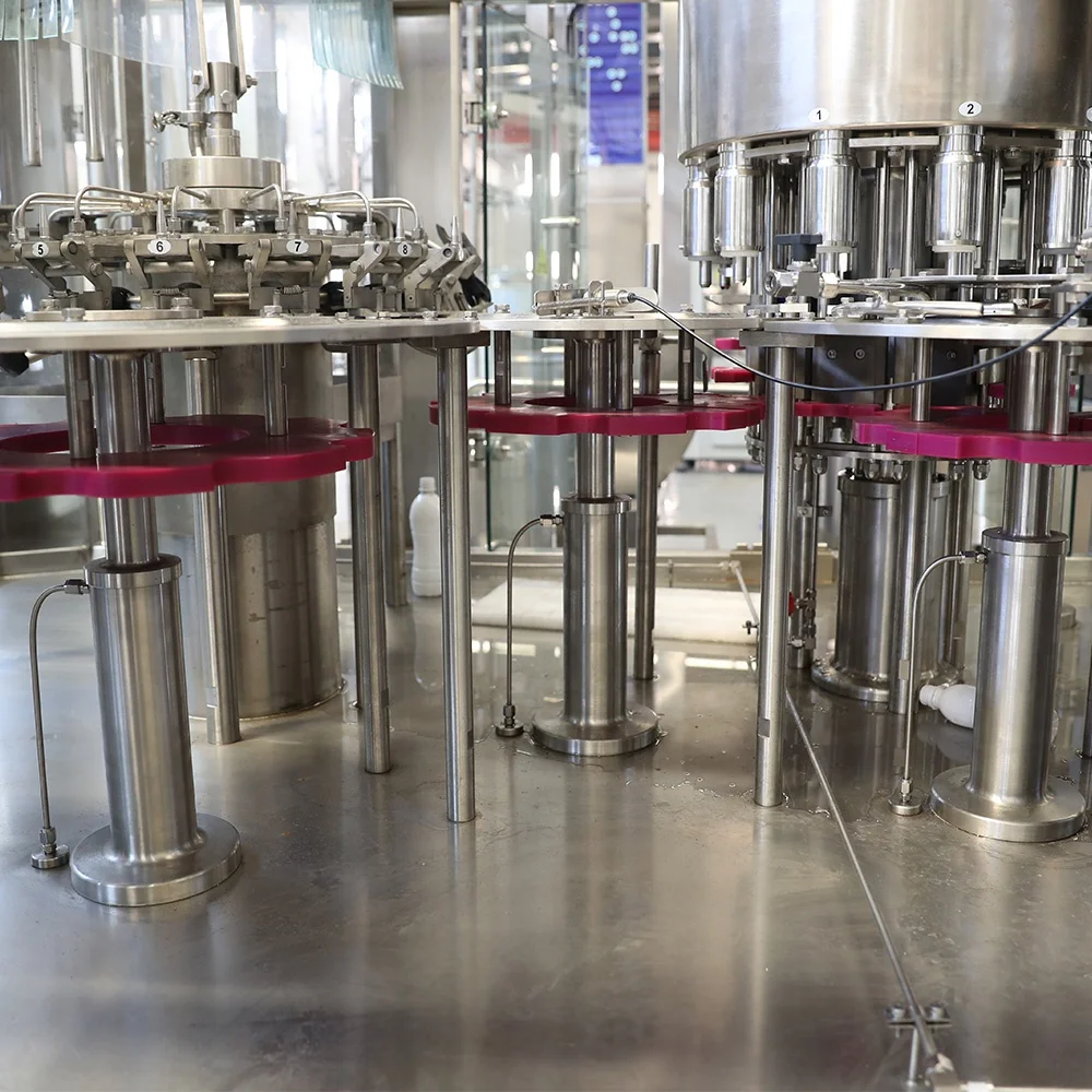 3000BPH 330ml Automatic Pet Bottle Cold Filling Capping Machinefor Milk Dairy Yogurt Laban Energy Drink Juice Bottling Equipment