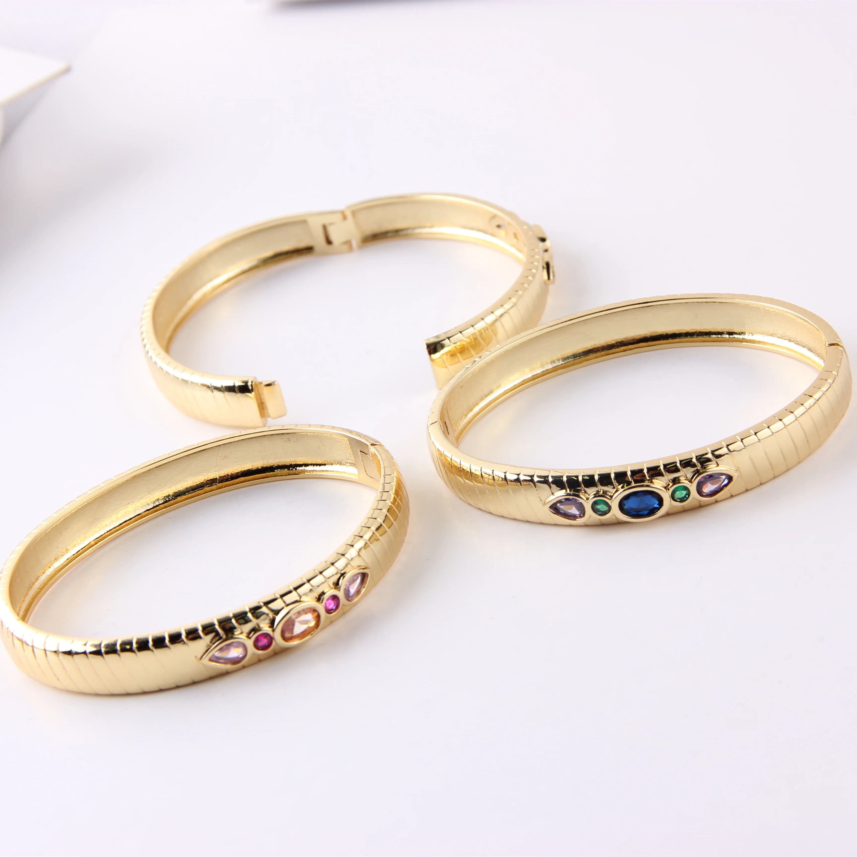 Wholesale Simple 18K Gold Plated Vintage Gemstone Brass Zircon Indian Bangles Bracelet For Women