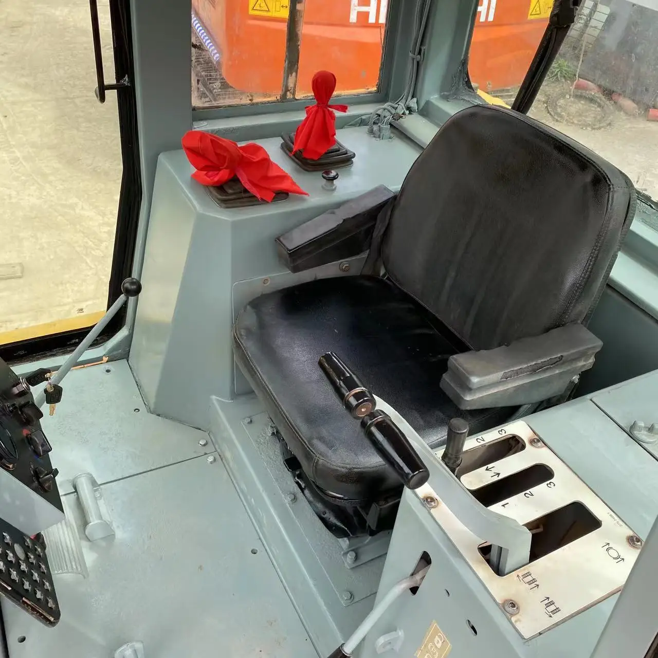 High Quality Used Caterpillar D7G2 Crawler Dozer CAT D6H D5G D3C D8R Bulldozer Machinery with Cummins Engine Pump