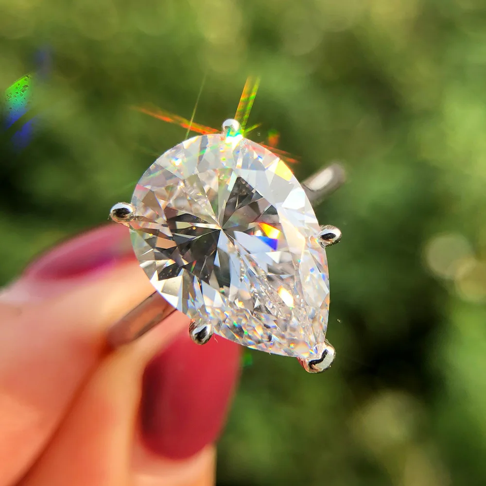 Europe And The United States Hot Selling 925 Silver High Carbon Diamond 10 Carat Diamond Ring Drop-Shaped 10*14 Carat Engagement