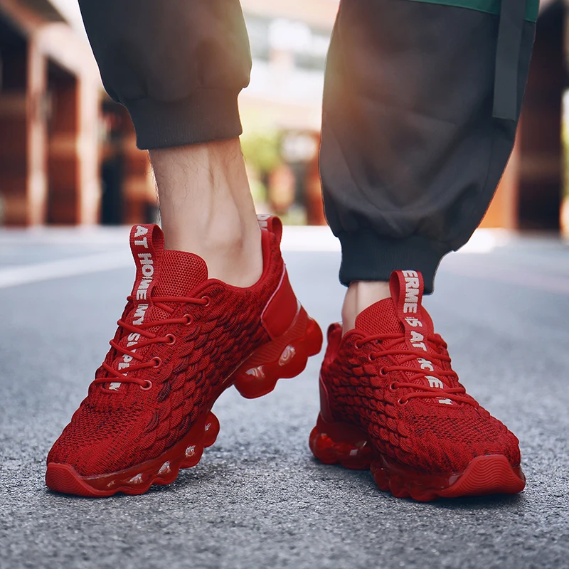 Latest Design Fashion Breathable Fly Knit Sports Shoes Casual Shoes Men Custom Made Platform Sneaker Running Shoes for Men