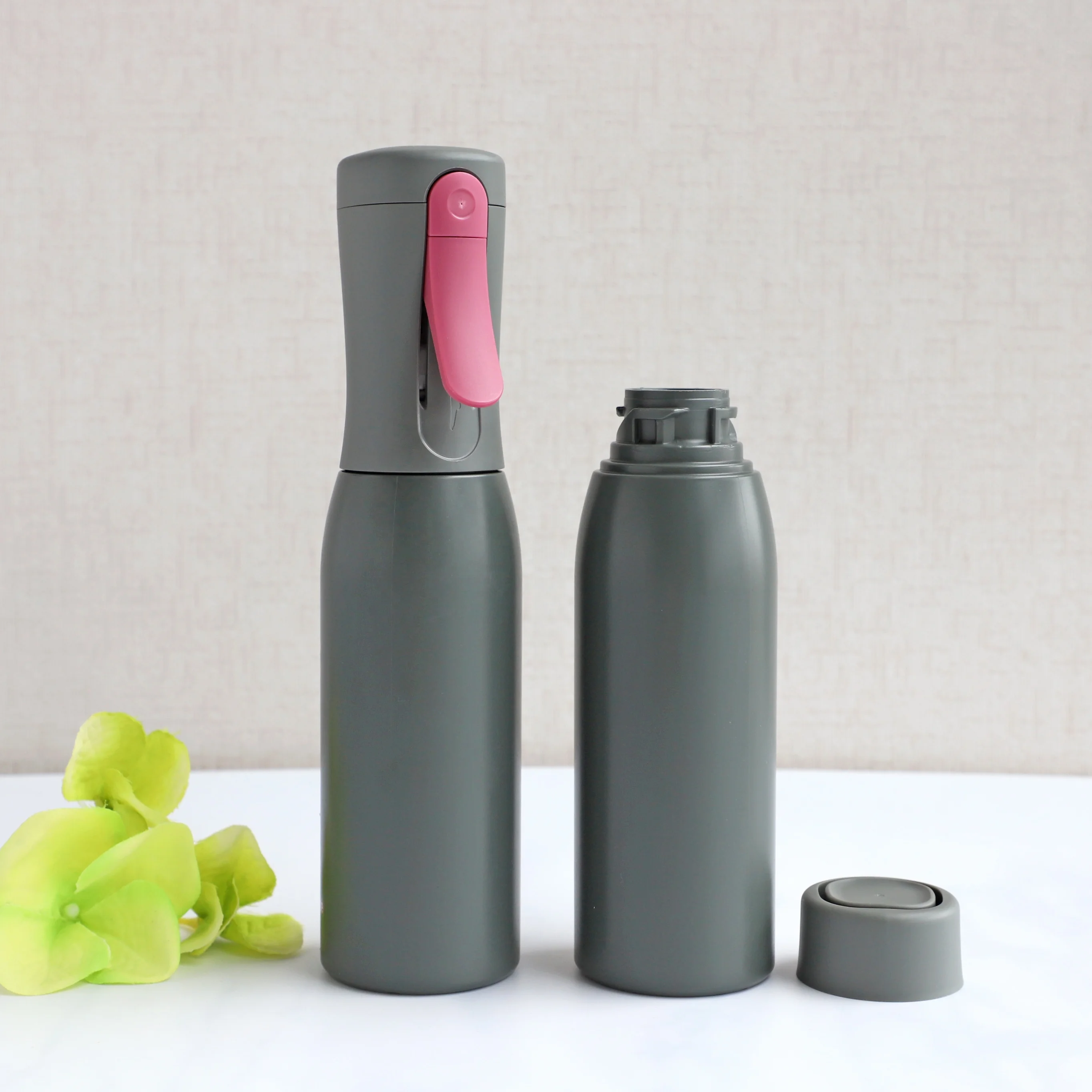 Refillable 100ml 200ml Plastic Squirt Bottle Continuous Spray Bottle Fine Mist Spray Bottle for Salon