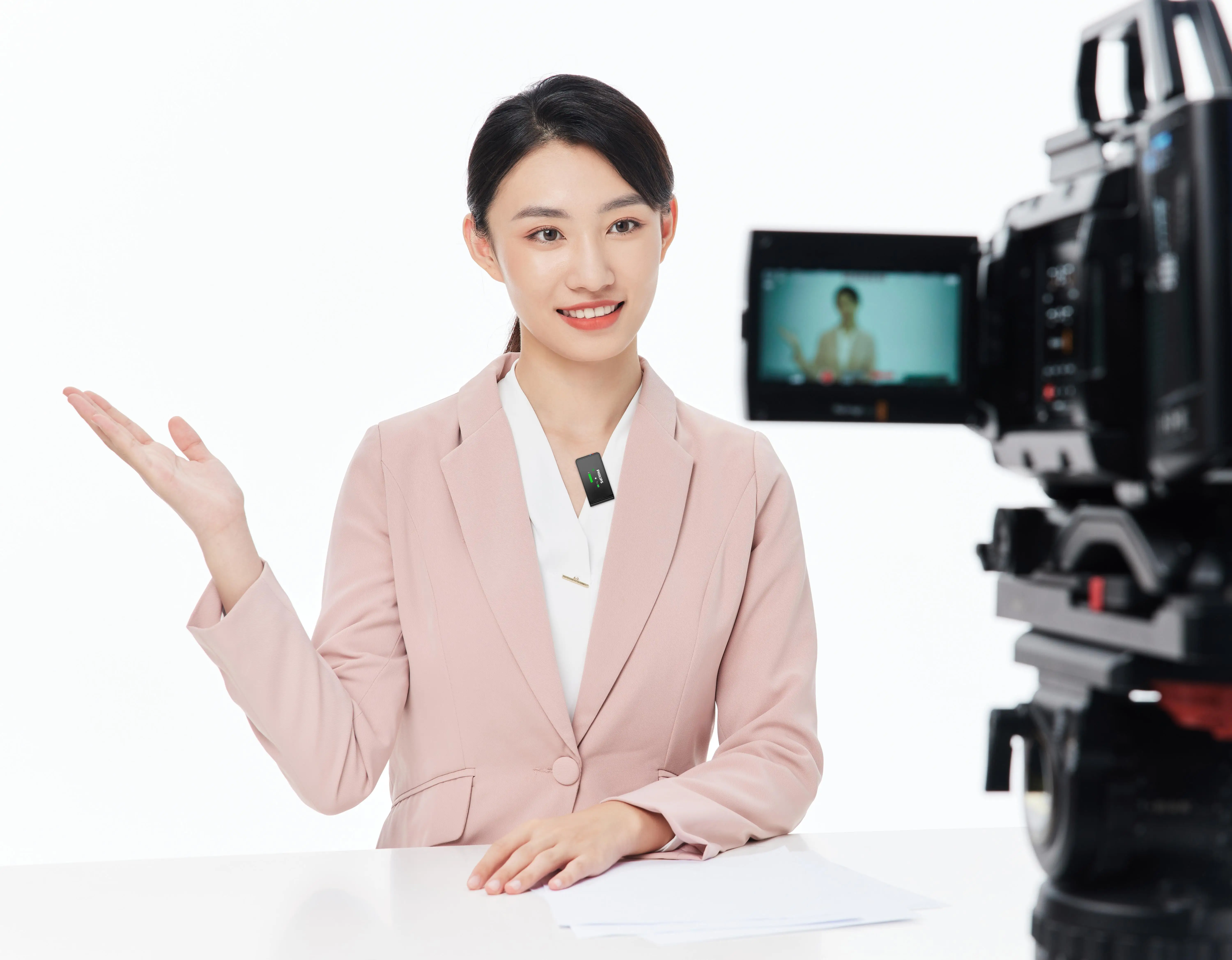 Philips 0.96 inch TFT 8 hours battery life  Smart Portable Instant Meeting Camera