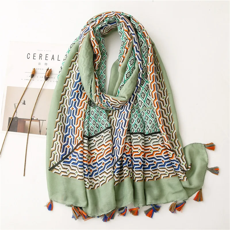 
2021 Summer Fashion Wholesale Women Scarf Beauty Soft Thin Flower Printed Long Lady Scarf 