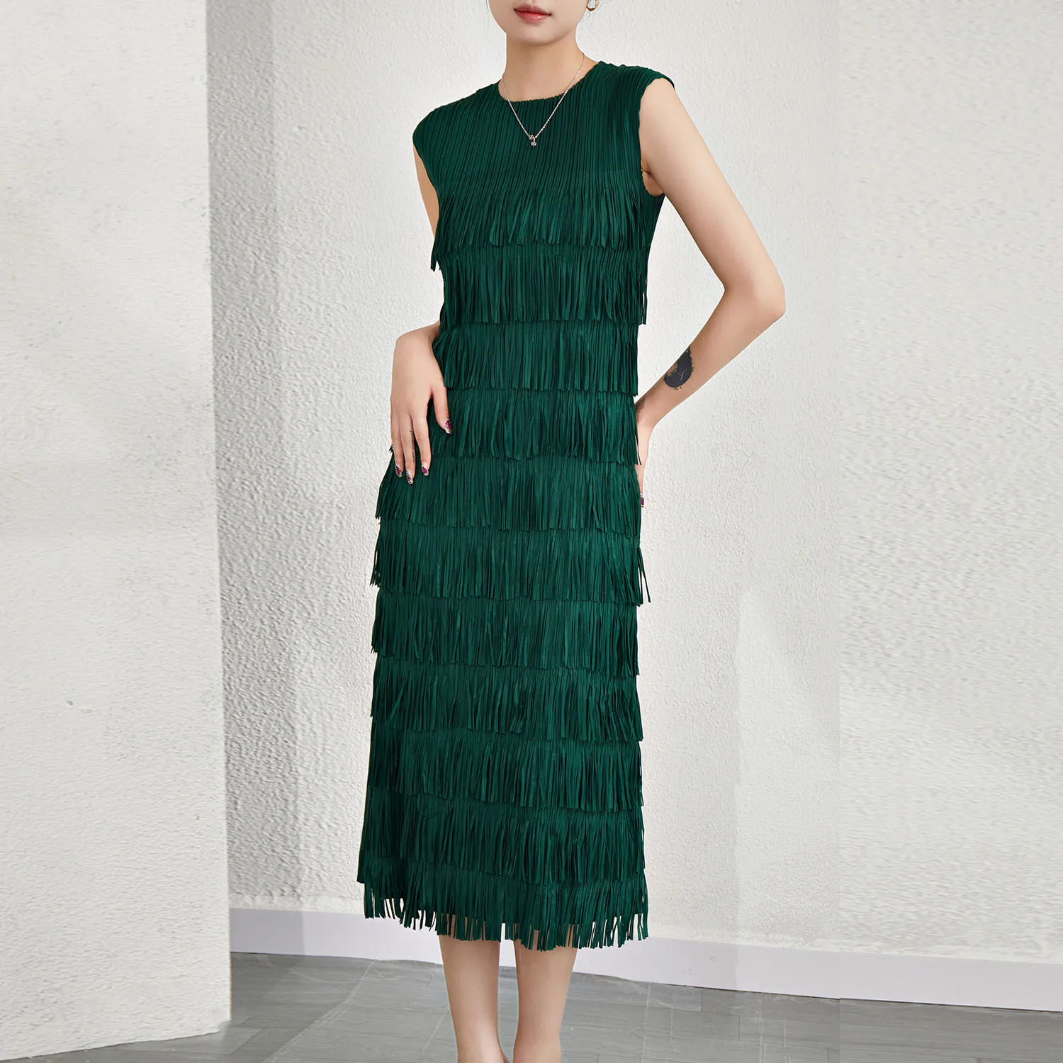 African Women Tassel Dress Summer Polyester Fabric Sleeveless Pleated Design Dress Elastic Stretch Casual Fringe Dress