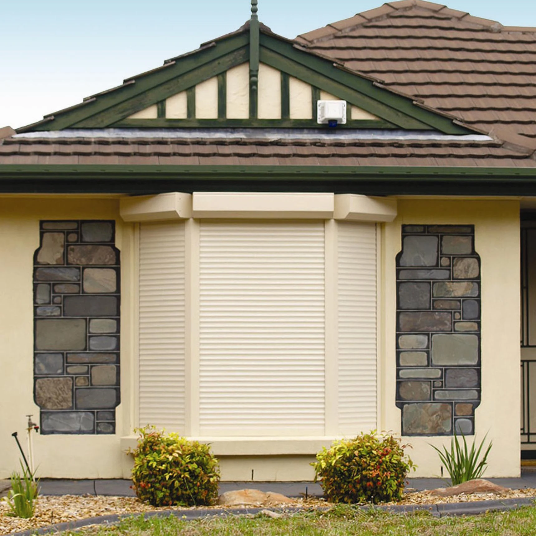 Beautiful Appearance Aluminum Rolling Shutter Window Factory Price Double Layer Slat Shutter Window