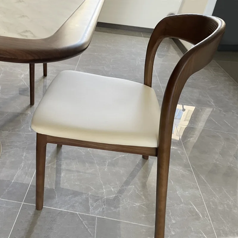 Nordic modern restaurant chair solid wood frame pu leather dining room chair for hotel