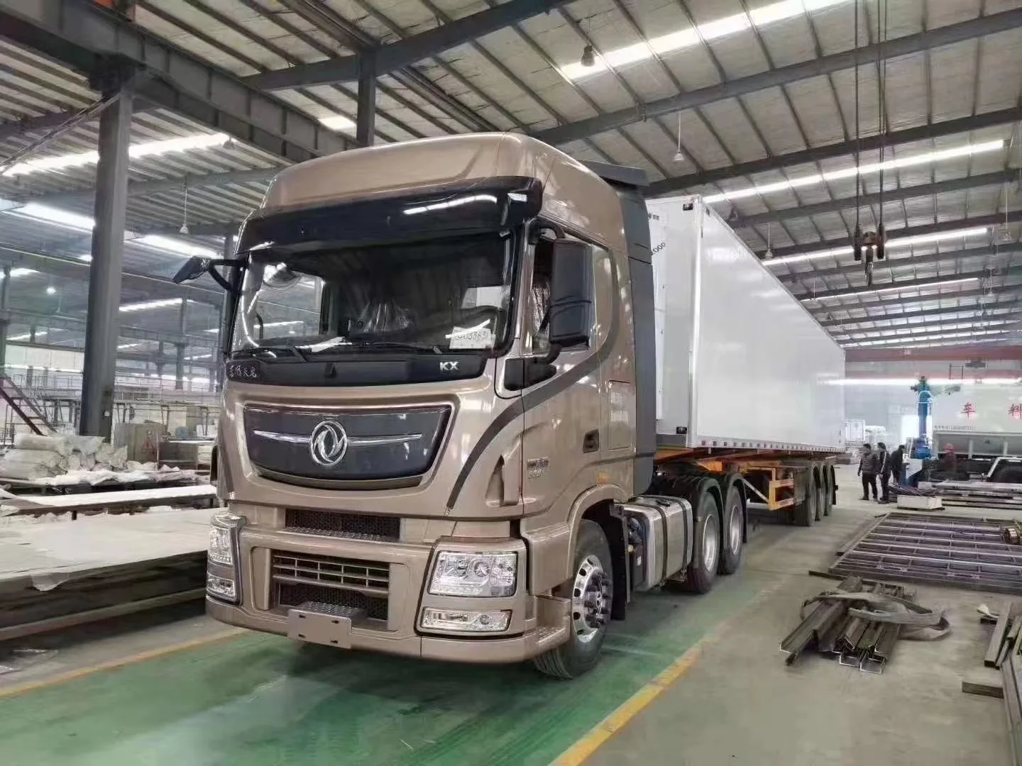 Custom 30ton Beef Semi-trailer Pork Semi-trailer Frozen Food Semi-trailer Dongfeng Brand Cummins Diesel Engine 430hp T-bar Plate