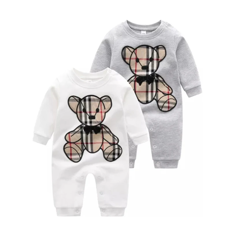 Well-designed top quality safe and reliable newborn baby clothes sets