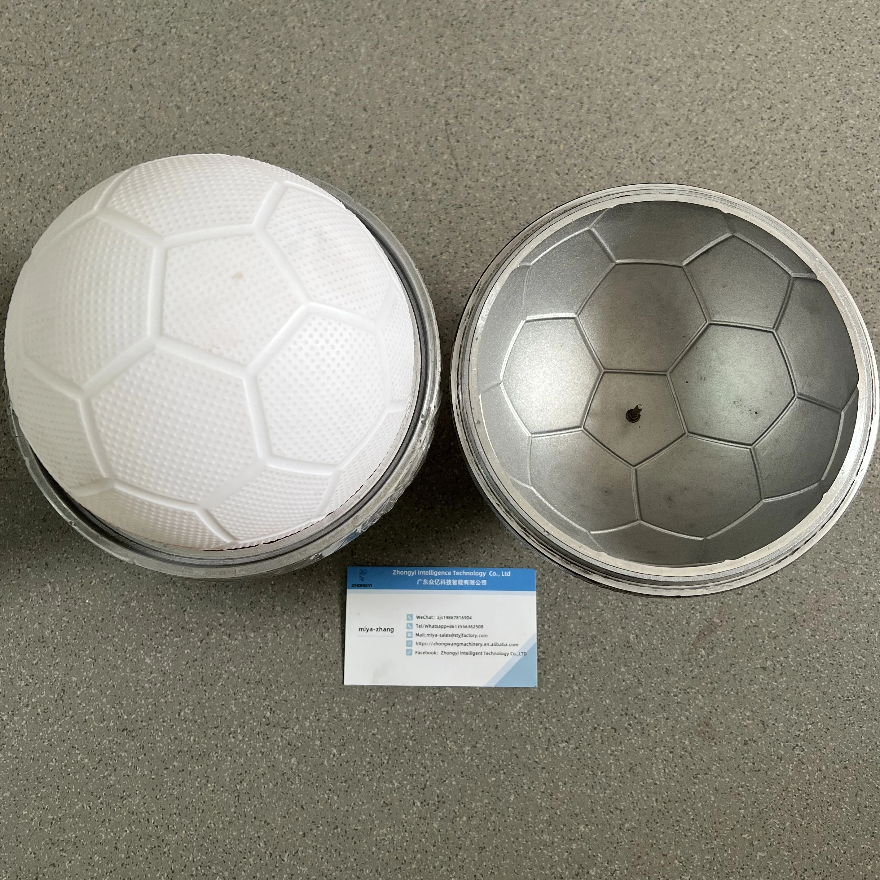 Bathroom Toy Bounce Duck Dinosaur Inflatable Animals Jump toy Copper Ball Mould