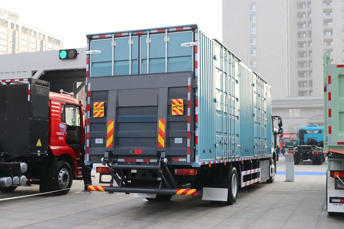 Supplier 4x2 single row 3 seats 2 doors six wheel left hand drive automatic battery capacity 352.08kWh electric cargo truck