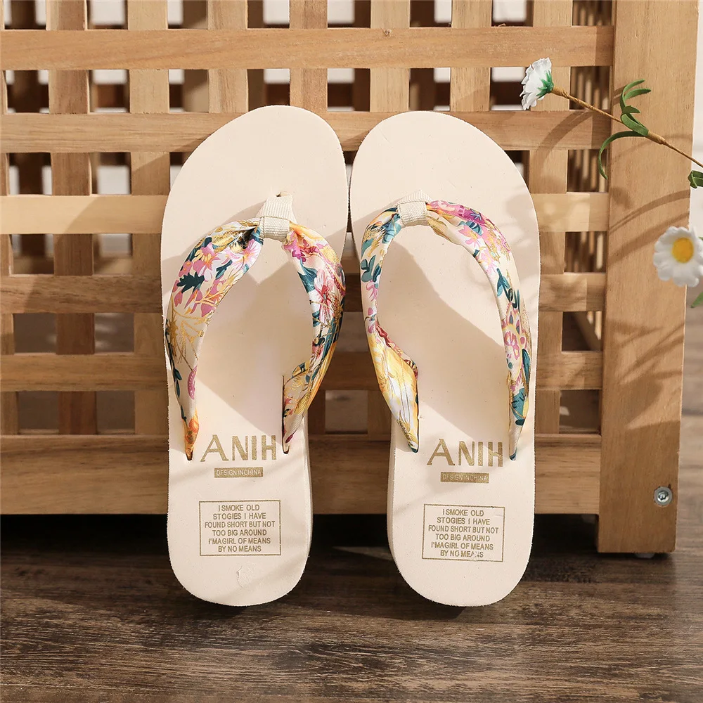 Wholesale Bronzing Printing Satin Sandals Cheap Beach Slope Heel Slipper Eva Outdoor wedge heel flip flops for Women