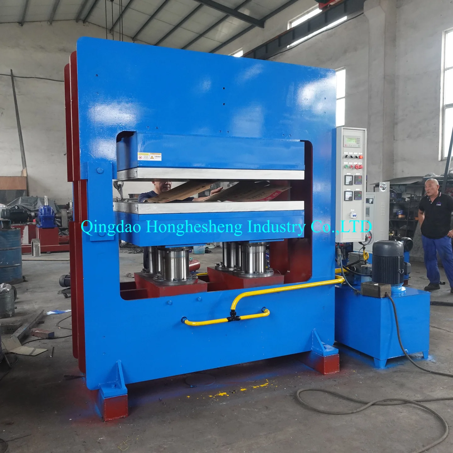 Marine D type rubber anti-collision vulcanizing machine