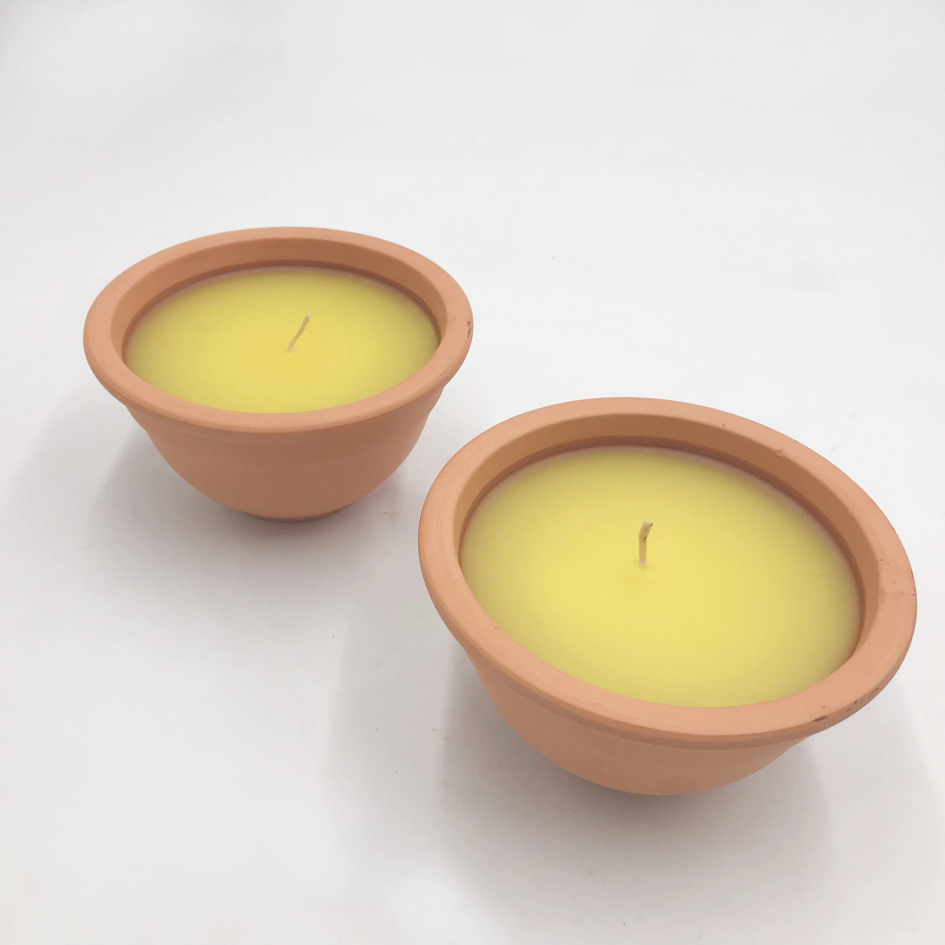 paraffin wax red clay pot candle new design custom scented  terracotta candle for outdoor use