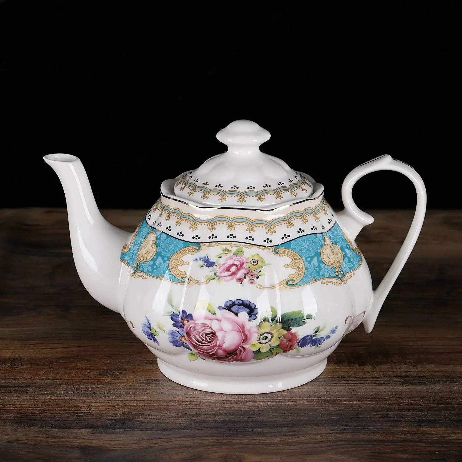 2022 Chaozhou Porcelain Factory Luxury Turkish Tea Set Custom Modern Designer Bone china Dubai Afternoon Cup Saucer Tea Set
